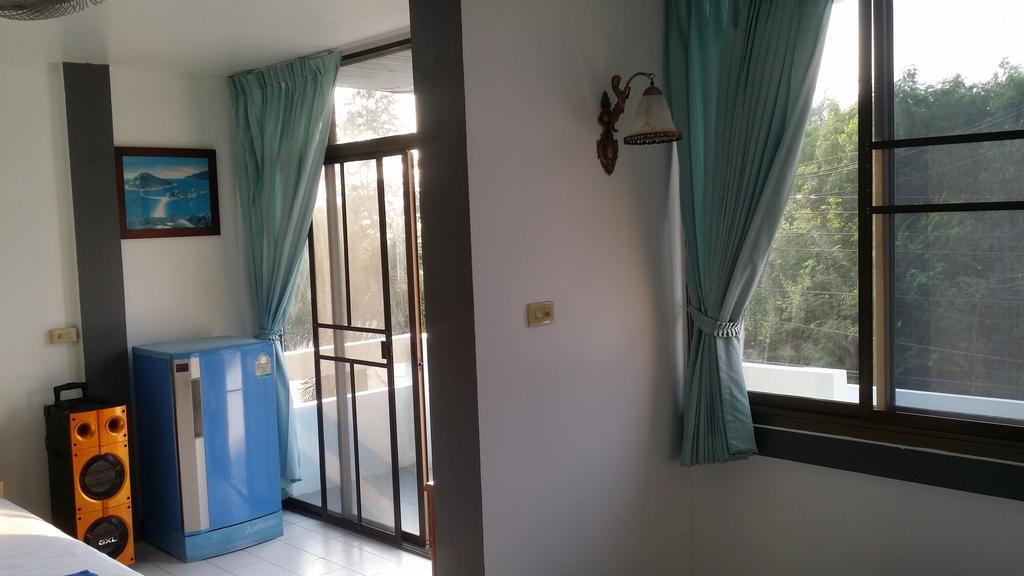 Parfun Guesthouse Ban Nai Rai Exterior photo
