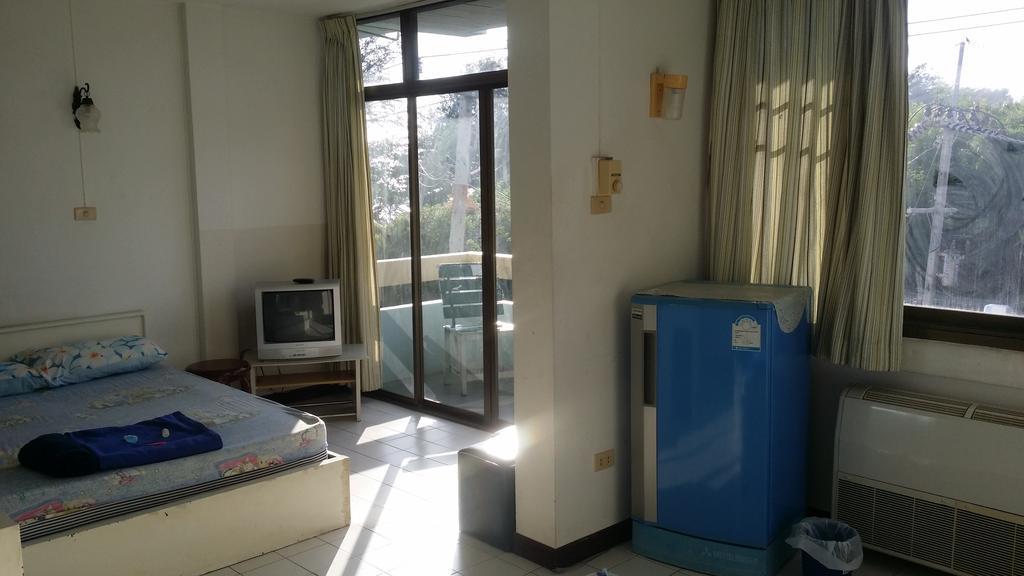Parfun Guesthouse Ban Nai Rai Exterior photo