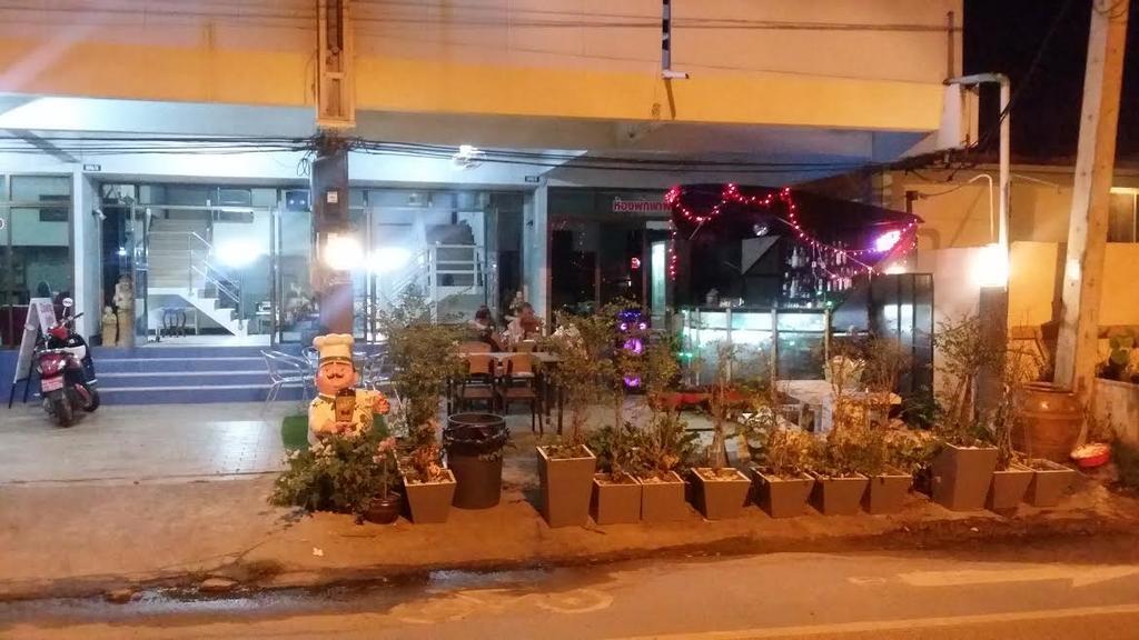 Parfun Guesthouse Ban Nai Rai Exterior photo